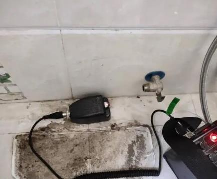 陆丰屋顶漏水维修公司分享下卫生间漏水的危害及解决方法
